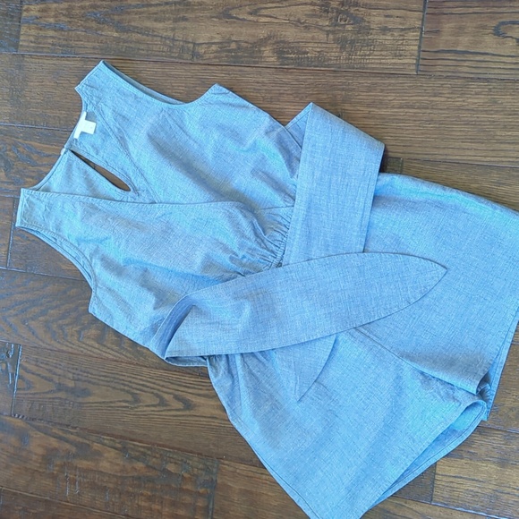LOFT I Blue Chambray Lightweight Cotton Sleeveless Tie Front Shorts Romper, S - Picture 3 of 13